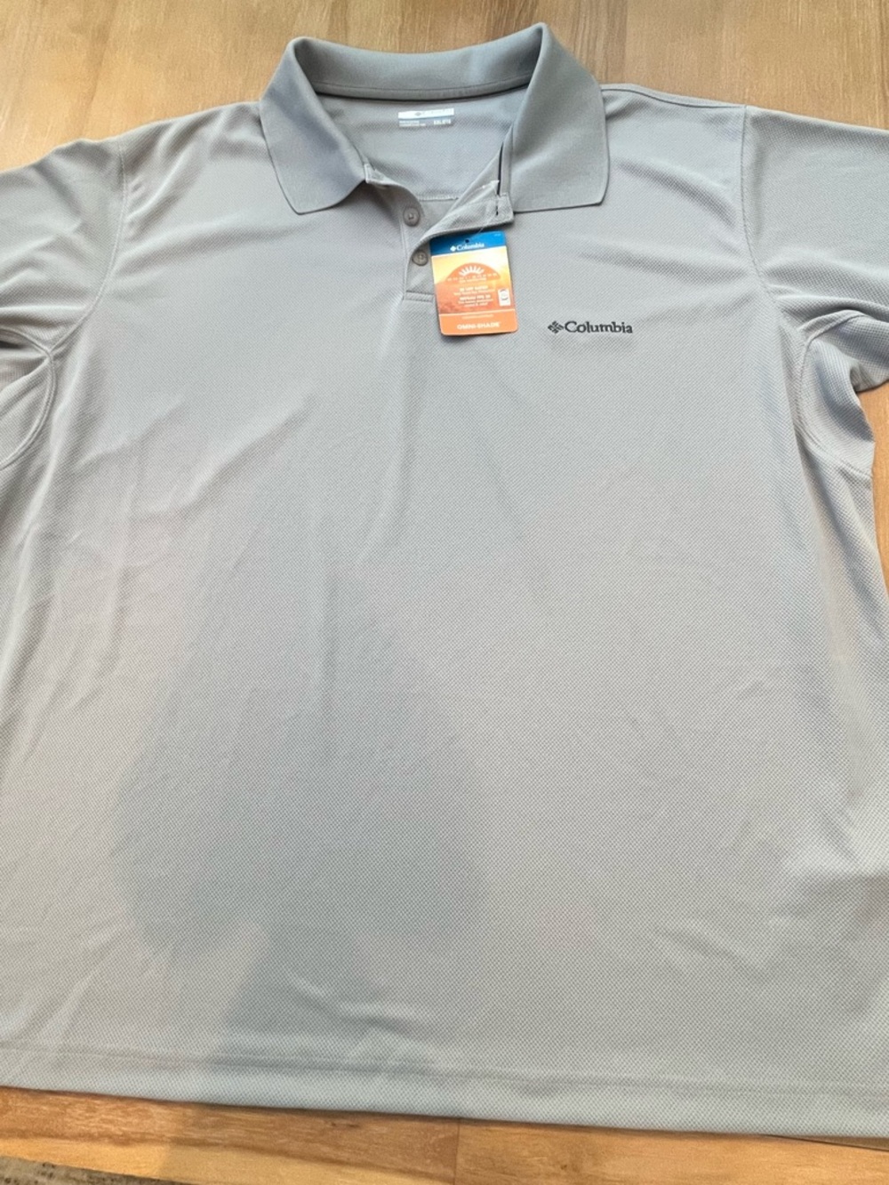Columbia men’s Omni shade polo XXL
NWT